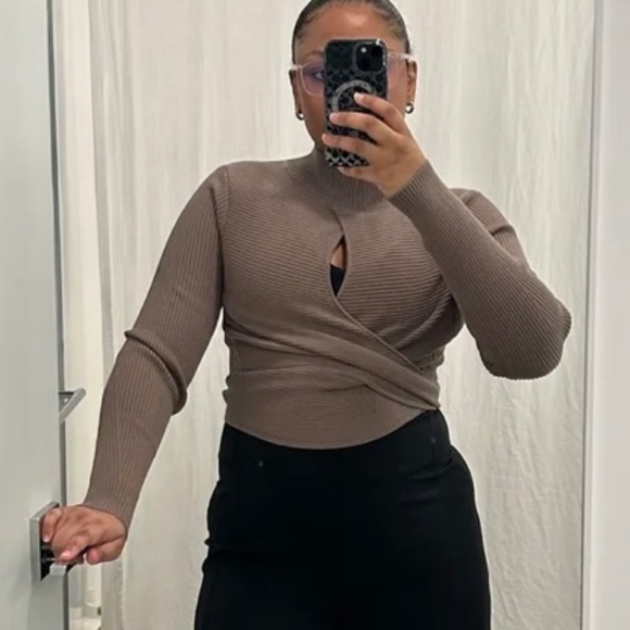 ✨NWT✨ ATHLETA x Alicia Keys 'Keys' Sweater Sz M - Picture 6 of 8